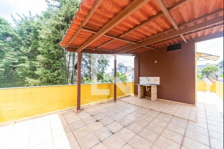 Casa à venda com 350m², 4 quartos e 2 vagas Casa à venda com 350m², 4 quartos e 2 vagasCobertura