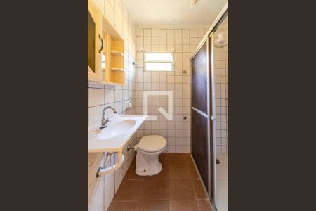 Casa à venda com 350m², 4 quartos e 2 vagas Casa à venda com 350m², 4 quartos e 2 vagasCasa 2 Banheiro