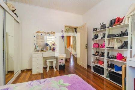 Casa à venda com 418m², 6 quartos e 6 vagas Casa à venda com 418m², 6 quartos e 6 vagasQuarto 4