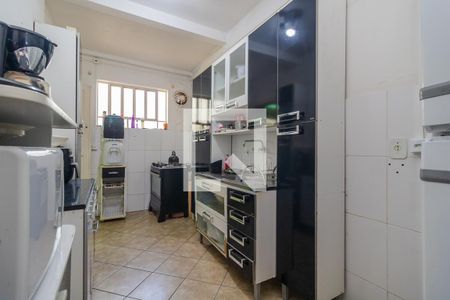 Casa à venda com 418m², 6 quartos e 6 vagas Casa à venda com 418m², 6 quartos e 6 vagasCozinha