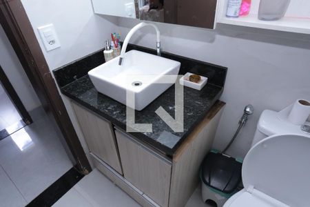 Apartamento à venda com 64m², 2 quartos e 1 vagaBanheiro Social