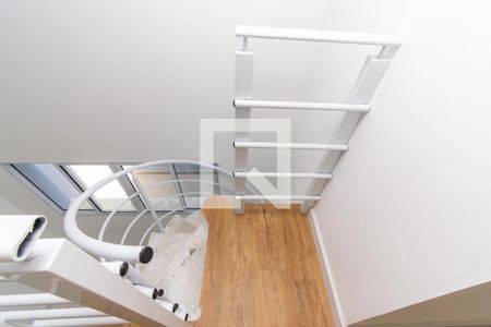 Apartamento para alugar com 46m², 1 quarto e sem vagaEscada