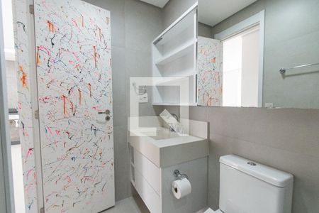 Banheiro de apartamento para alugar com 2 quartos, 68m² em Cambuci, São Paulo