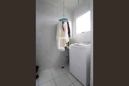 Apartamento à venda com 60m², 3 quartos e 1 vaga Apartamento à venda com 60m², 3 quartos e 1 vagaLavanderia