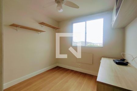 Quarto 1 de apartamento para alugar com 2 quartos, 50m² em Taquara, Rio de Janeiro