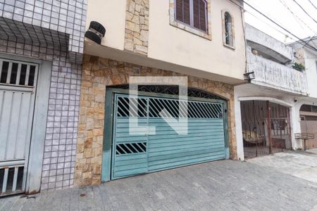 Casa à venda com 272m², 3 quartos e 2 vagasFachada