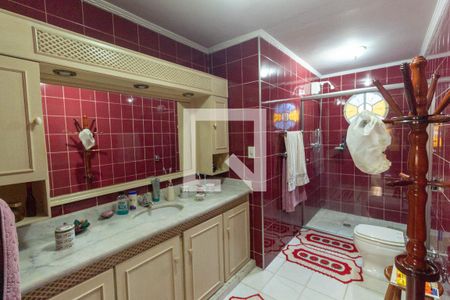 Casa à venda com 272m², 3 quartos e 2 vagasBanheiro da Suíte