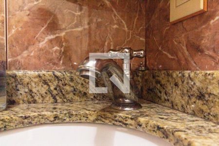 Casa à venda com 272m², 3 quartos e 2 vagasBanheiro - torneira