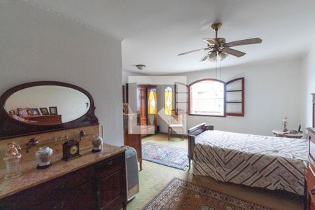 Casa à venda com 272m², 3 quartos e 2 vagasQuarto Suíte