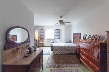 Casa à venda com 272m², 3 quartos e 2 vagasQuarto Suíte