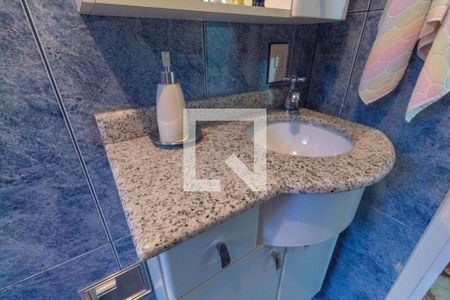 Casa à venda com 272m², 3 quartos e 2 vagasBanheiro 2