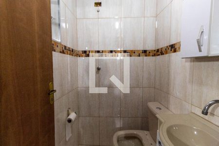 Casa à venda com 272m², 3 quartos e 2 vagasBanheiro de serviço