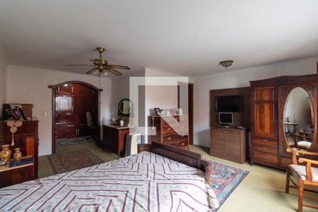 Casa à venda com 272m², 3 quartos e 2 vagasQuarto Suíte