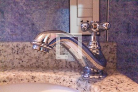 Casa à venda com 272m², 3 quartos e 2 vagasBanheiro - torneira