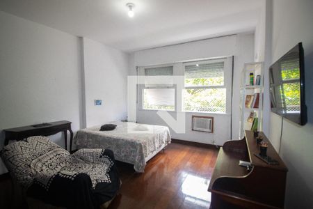 Apartamento à venda com 150m², 3 quartos e 1 vagaQuarto 2