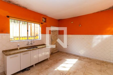 Casa para alugar com 90m², 2 quartos e 2 vagas Casa para alugar com 90m², 2 quartos e 2 vagasCozinha