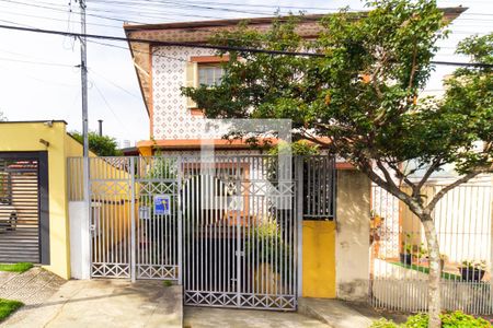 Casa para alugar com 90m², 2 quartos e 2 vagas Casa para alugar com 90m², 2 quartos e 2 vagasFachada