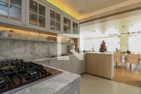 Apartamento à venda com 197m², 3 quartos e 3 vagas Apartamento à venda com 197m², 3 quartos e 3 vagasCozinha