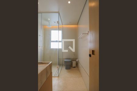 Apartamento à venda com 197m², 3 quartos e 3 vagas Apartamento à venda com 197m², 3 quartos e 3 vagasBanheiro da Suíte 1