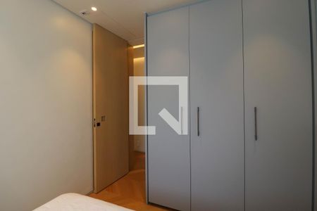 Apartamento à venda com 197m², 3 quartos e 3 vagas Apartamento à venda com 197m², 3 quartos e 3 vagasSuíte 2