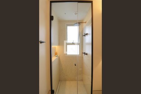 Apartamento à venda com 197m², 3 quartos e 3 vagas Apartamento à venda com 197m², 3 quartos e 3 vagasBanheiro da Suíte 2