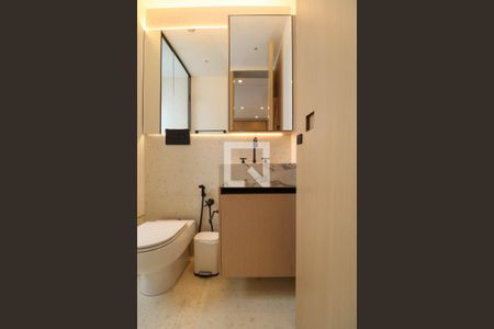 Apartamento à venda com 197m², 3 quartos e 3 vagas Apartamento à venda com 197m², 3 quartos e 3 vagasBanheiro da Suíte 3