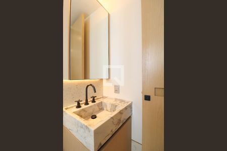 Apartamento à venda com 197m², 3 quartos e 3 vagas Apartamento à venda com 197m², 3 quartos e 3 vagasBanheiro da Suíte 3