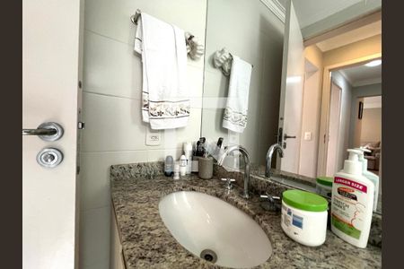 Apartamento à venda com 68m², 3 quartos e 1 vaga Apartamento à venda com 68m², 3 quartos e 1 vagaBanheiro da Suíte