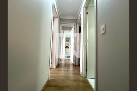 Corredor de apartamento à venda com 3 quartos, 68m² em Cidade Vargas, São Paulo