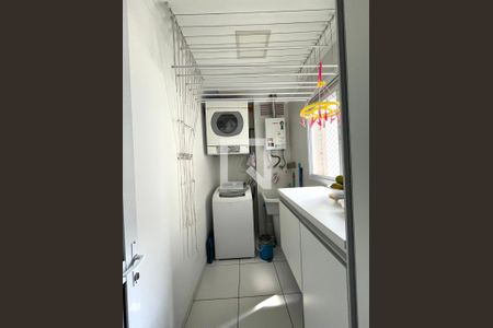 Apartamento à venda com 68m², 3 quartos e 1 vaga Apartamento à venda com 68m², 3 quartos e 1 vagaÁrea de Serviço