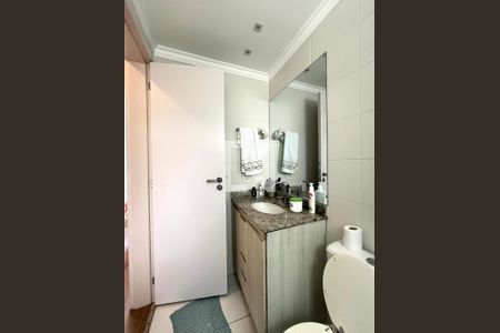 Apartamento à venda com 68m², 3 quartos e 1 vaga Apartamento à venda com 68m², 3 quartos e 1 vagaBanheiro da Suíte