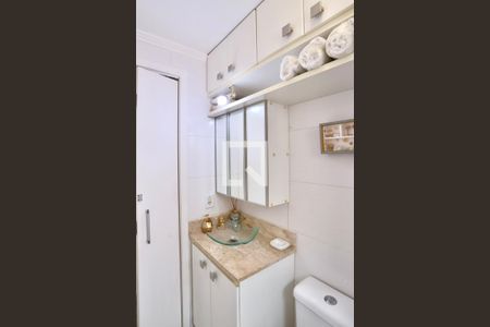 Apartamento à venda com 43m², 2 quartos e sem vaga Apartamento à venda com 43m², 2 quartos e sem vagaBanheiro