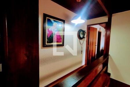 Casa de condomínio à venda com 272m², 3 quartos e 4 vagasCorredor 