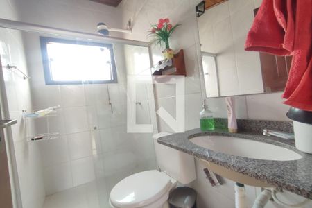 Casa de condomínio à venda com 272m², 3 quartos e 4 vagasBanheiro 