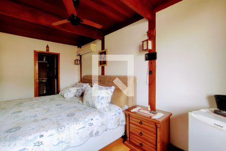 Casa de condomínio à venda com 272m², 3 quartos e 4 vagasQuarto 