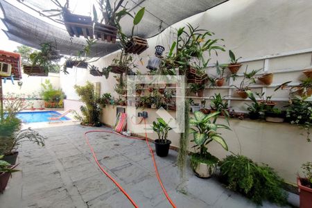 Casa de condomínio à venda com 272m², 3 quartos e 4 vagasÁrea externa 