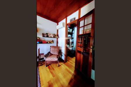 Casa de condomínio à venda com 272m², 3 quartos e 4 vagasQuarto 