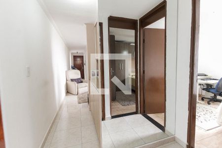 Apartamento para alugar com 70m², 2 quartos e sem vagaCorredor