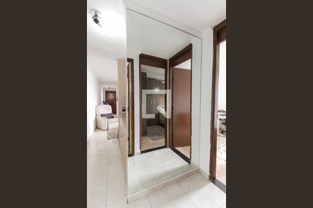 Apartamento para alugar com 70m², 2 quartos e sem vagaCorredor