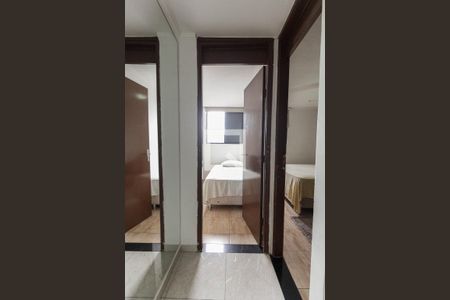 Apartamento para alugar com 70m², 2 quartos e sem vagaCorredor