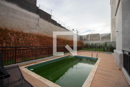 Apartamento à venda com 34m², 2 quartos e sem vaga Apartamento à venda com 34m², 2 quartos e sem vagaÁrea comum - Piscina
