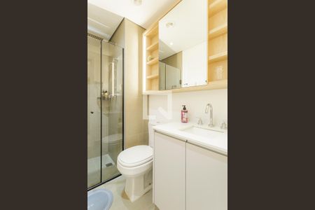 Banheiro de apartamento para alugar com 1 quarto, 25m² em Indianópolis, São Paulo