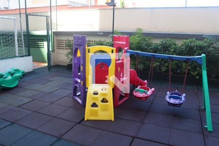 Apartamento à venda com 124m², 3 quartos e 2 vagasÁrea comum - Playground