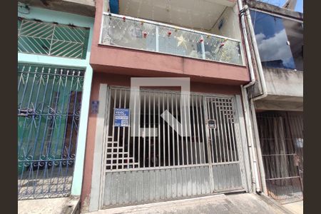 Casa à venda com 70m², 3 quartos e 1 vaga Casa à venda com 70m², 3 quartos e 1 vagaFachada