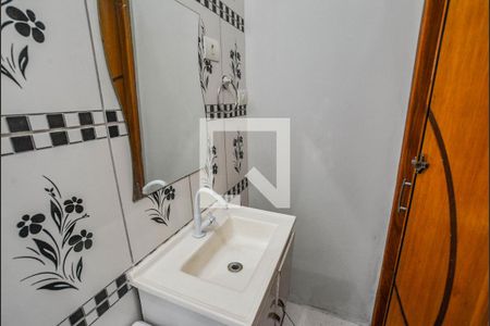Casa à venda com 70m², 3 quartos e 1 vaga Casa à venda com 70m², 3 quartos e 1 vagaBanheiro