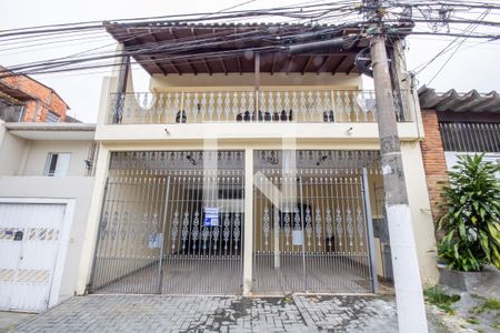 Casa à venda com 150m², 3 quartos e 5 vagas Casa à venda com 150m², 3 quartos e 5 vagasFachada