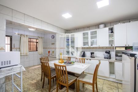 Casa à venda com 150m², 3 quartos e 5 vagas Casa à venda com 150m², 3 quartos e 5 vagasCopa e Cozinha