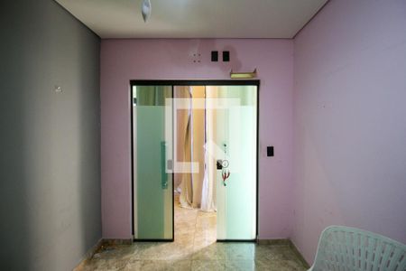 Casa para alugar com 300m², 5 quartos e 6 vagas Casa para alugar com 300m², 5 quartos e 6 vagasQuarto 1