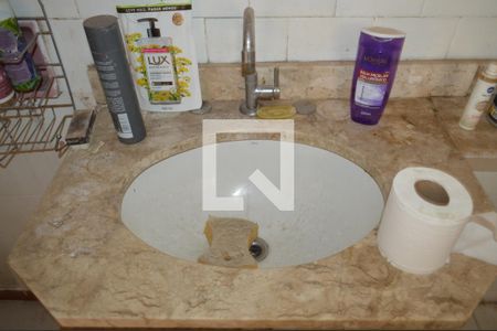 Casa à venda com 121m², 3 quartos e 1 vagaBanheiro 1