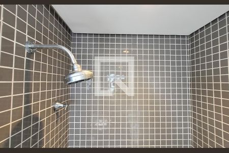 Apartamento à venda com 71m², 2 quartos e 2 vagas Apartamento à venda com 71m², 2 quartos e 2 vagasBanheiro da suíte